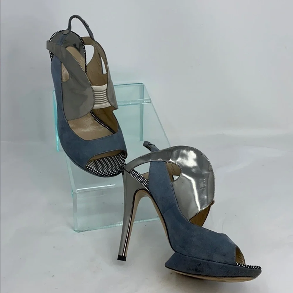 Nicholas Kirkwood 38.5 Gray Silver Suede Heels